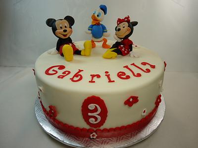 Minnie, Mickey  and Donald  - Cake by Diana