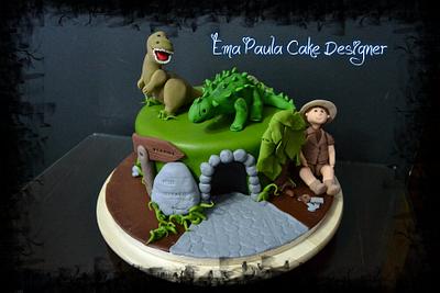 Dinosaur Cake - Cake by EmaPaulaCakeDesigner