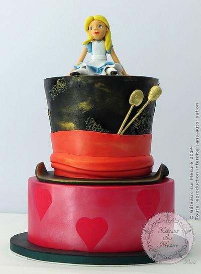 Alice in Wonderland - Cake by Galina Duverne - Gâteaux Sur Mesure Paris