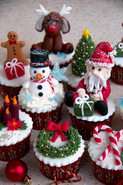 Christmas cupcake - Cake by Veronica22
