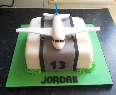 aeroplane cake  - Cake by jodie