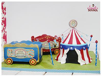 Circus Vintage Wagons Cake - Cake by Soraya Sweetmama