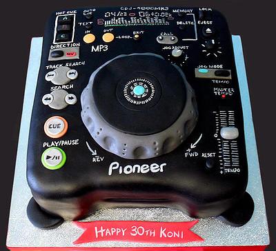 DJ Mixing Deck - Cake by Jennifer