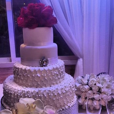 wedding cake - Cake by Maria Cecilia Ferrer Ludovic