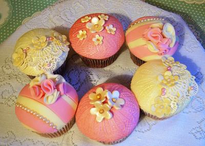 Vintage Pink & Cream Cupcakes - Cake by MySugarFairyCakes