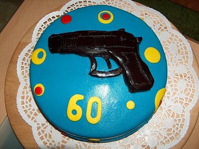 Gun - Cake by Ivana