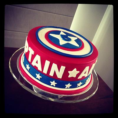Captain America - Cake by cjsweettreats