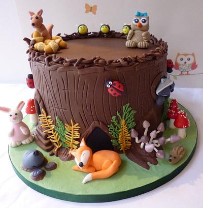 Woodland Creatures - Cake by Caroline's Cake Co