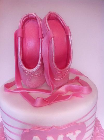 Ballet girl  - Cake by homemade with love cakes and more
