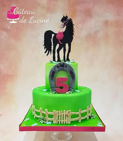 Sugar Black Horse - Cake by Gâteau de Luciné
