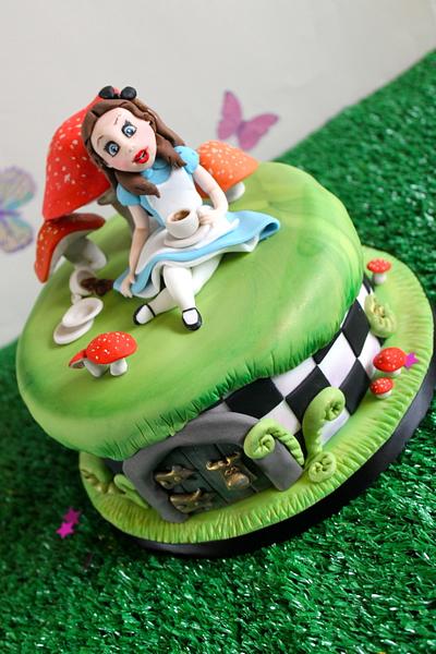 Dark haired Alice in Wonderland  - Cake by Zoe's Fancy Cakes