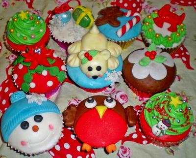 christmas cupcakes  - Cake by Time for Tiffin 