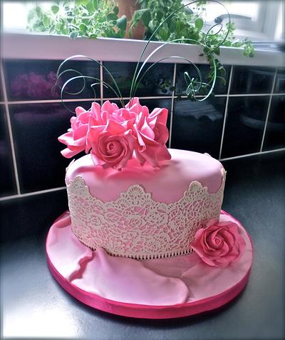 Rose lace cake - Cake by Vanessa 