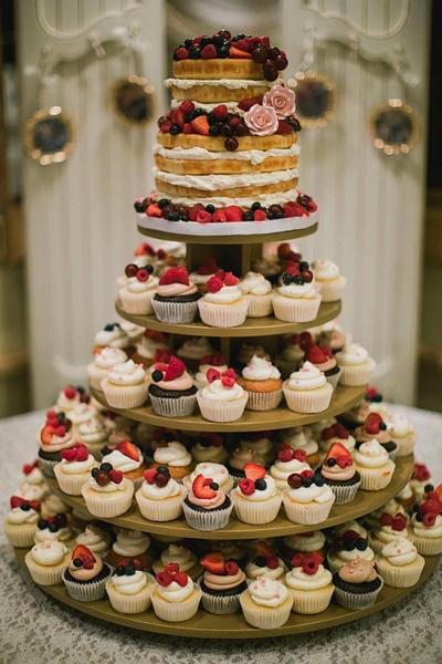 Naked Fruit Cake with Matching Cupcakes - Cake by Cake! By Jennifer Riley 