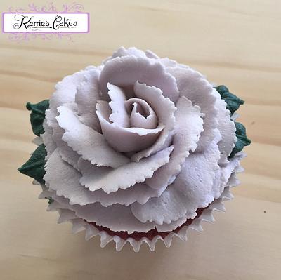Lavender Rose - Cake by vivalabuttercream