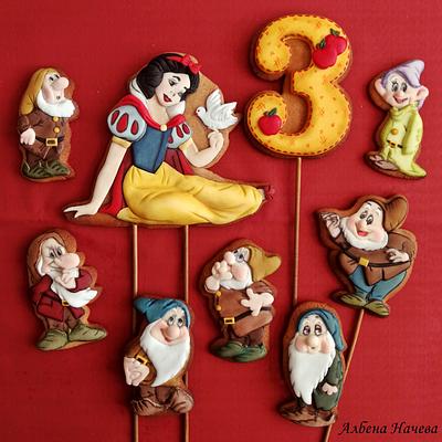 Snow White and seven dwarfs - Cake by Albena Nacheva