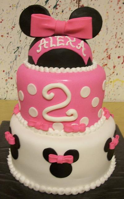 Minnie Mouse Birthday Cake - Cake by Tracy's Custom Cakery LLC