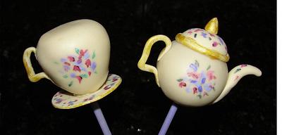 TEA POT AND CUP CAKEPOPS - Cake by Itsy Bitsy Cakes