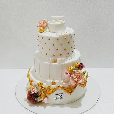 White and Gold Beauty  - Cake by Urvi Zaveri 