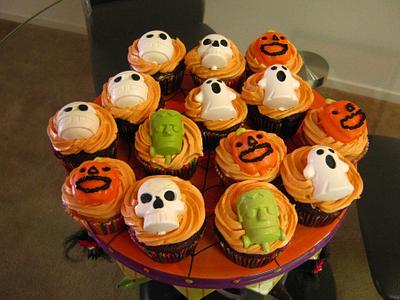Halloween Cupcakes - Cake by Cakeicer (Shirley)