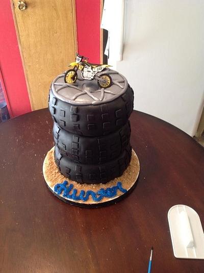 Dirt bike tire cake - Cake by Ashleylavonda