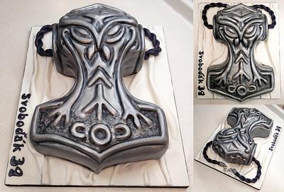 Thor's Hammer Necklace - Cake by Majka Maruška