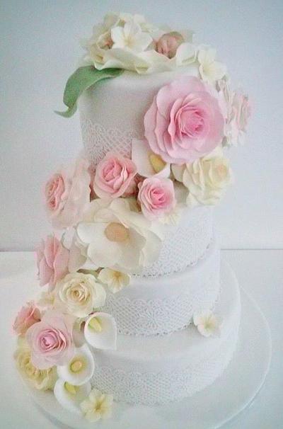 Wedding cake  - Cake by Sugar Addict by Alexandra Alifakioti