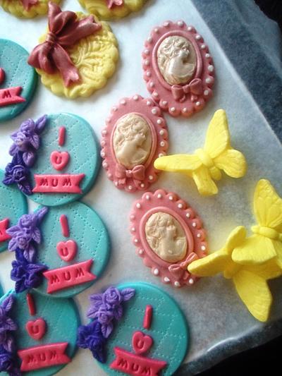 Mothers day Treasures - Cake by sophia haniff