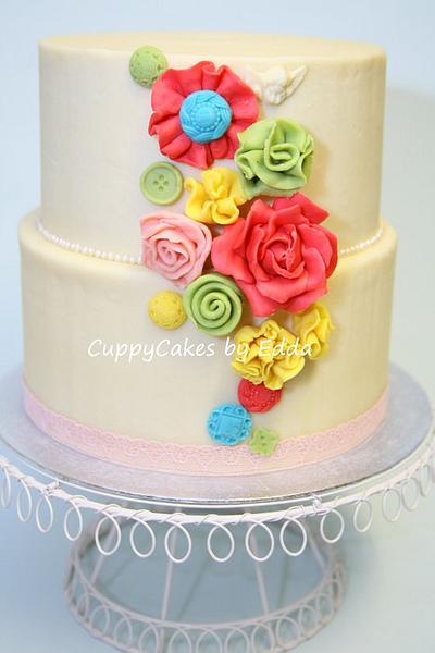 chocolate modelling flowers and buttons - Cake by edda