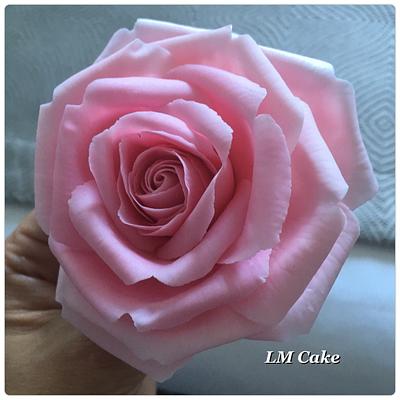 New tutorial - Freeform Soft toned pink Rose on a wire - Cake by Lisa Templeton