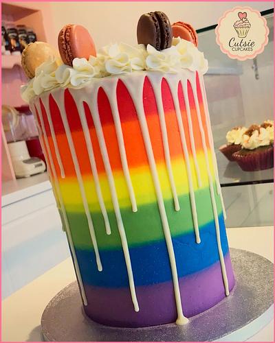 Rainbow Cake 🌈 - Cake by Cutsie Cupcakes