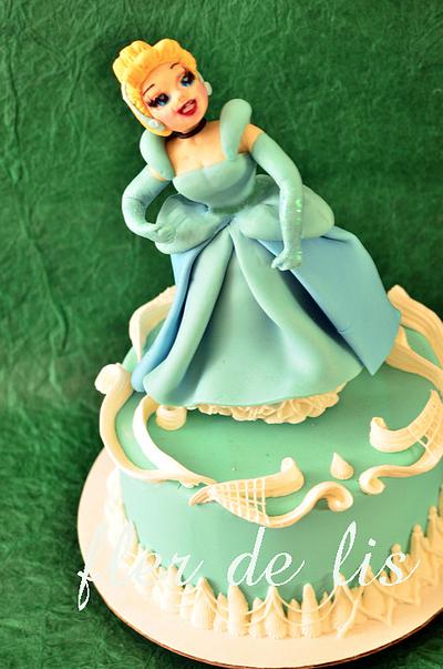 Cinderella - Cake by MILA
