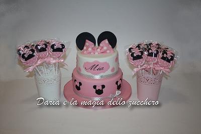 Minnie cake and lollipops - Cake by Daria Albanese