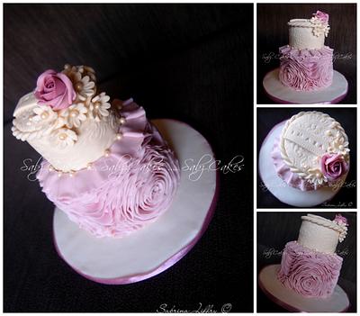 A very mini ruffle cake - Cake by SabzCakes