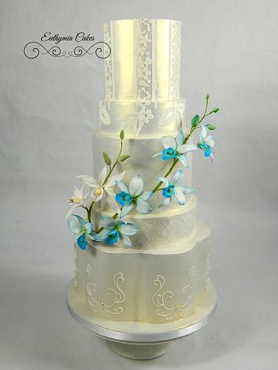Iridescent Gold wedding cake - Cake by Eva