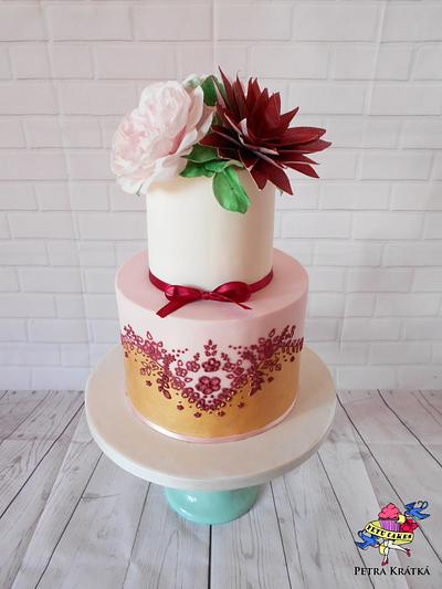 Wedding cake with painted lace - Cake by Petra Krátká (Petu Cakes)