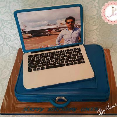 Laptop cake - Cake by Occasions Cakes