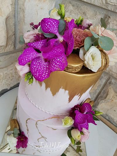 Flower cake - Cake by TorteMFigure