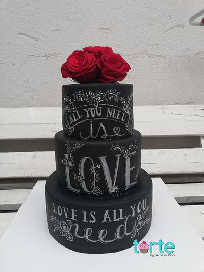 Black wedding cake with chalkboard effect - Cake by Torte by Amina Eco