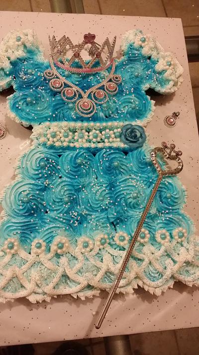 Cup cake princes dress - Cake by Nadia
