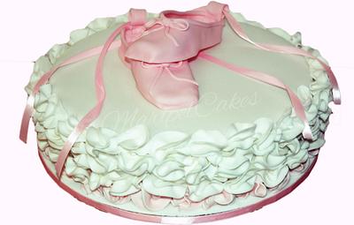 For a Sweet Dancer - Cake by MaripelCakes
