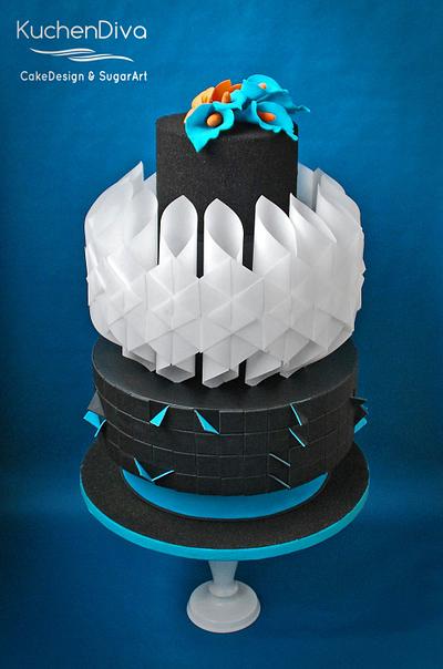 Modern Wafer Paper Design - Cake by KuchenDiva