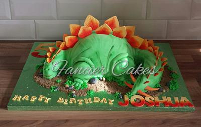 Dinosaur birthday cake - Cake by Fancier Cakes