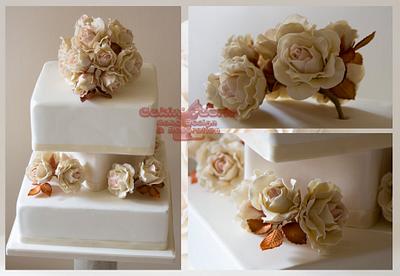 Rose Wedding Cake - Cake by Suzanne Readman - Cakin' Faerie