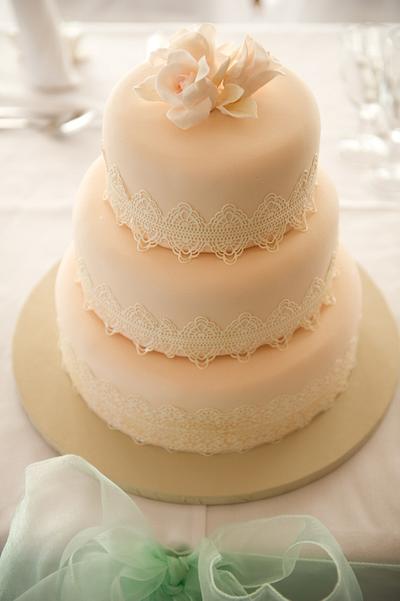 Roses and Lace - Cake by Cherish Cakes by Katherine Edwards