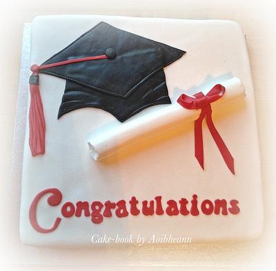 Graduate cake - Cake by Aoibheann Sims
