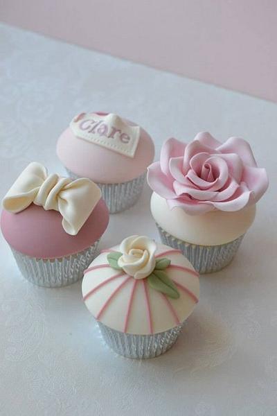 Elegant girly cupcakes - Cake by AMAE - The Cake Boutique
