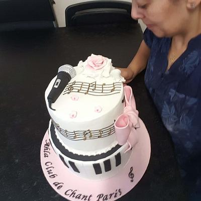 music cake  - Cake by Ofmia 