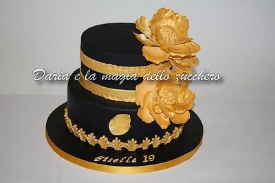 Gold magnolia flower cake - Cake by Daria Albanese