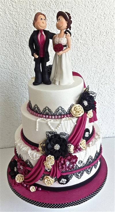 Wedding Cake  - Cake by Simone Barton